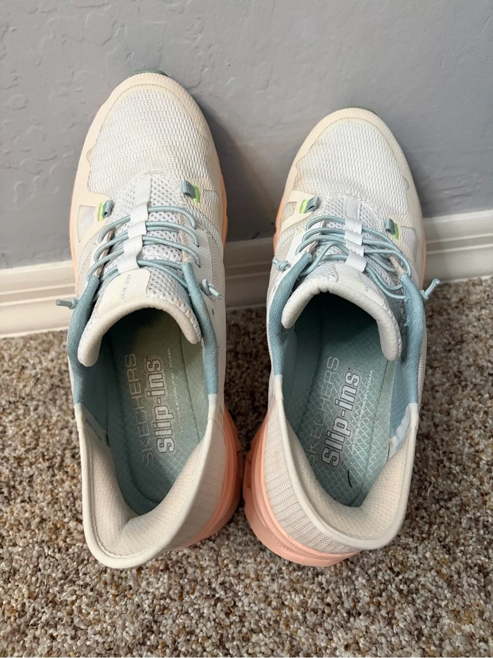 N/A skechers slip